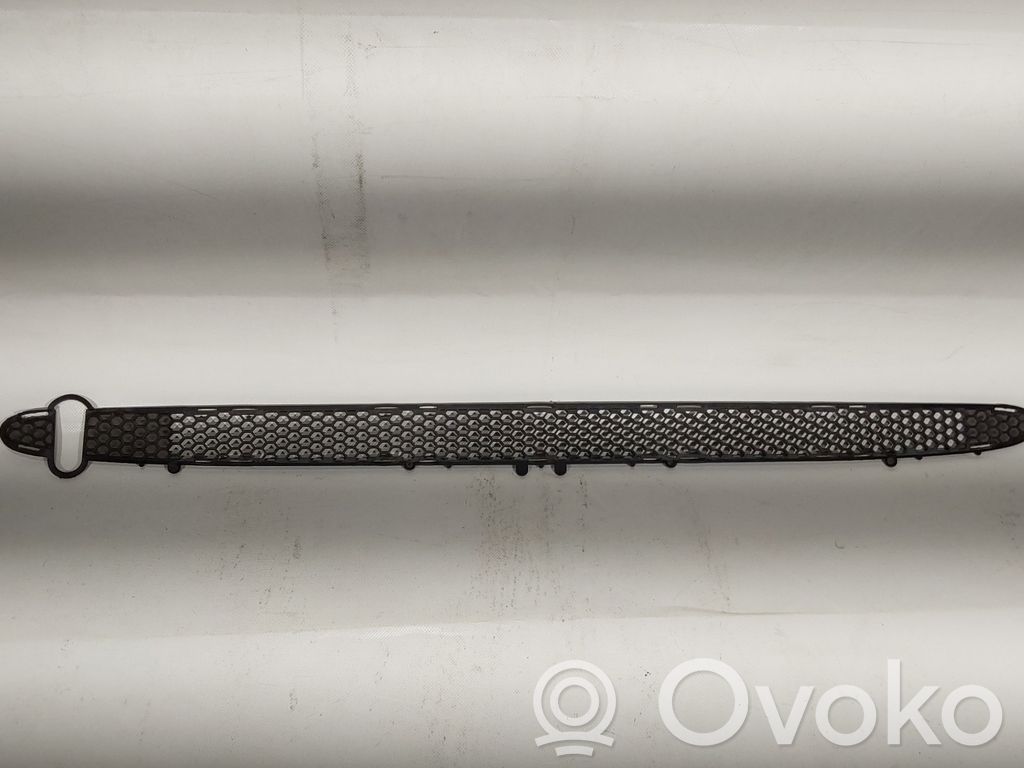 Ford Escort Front bumper lower grill 