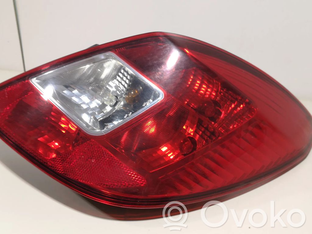 Opel Corsa D Galinis žibintas kėbule 
