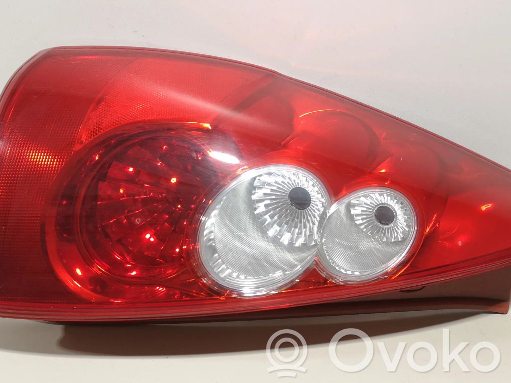 Mazda 5 Galinis žibintas kėbule 