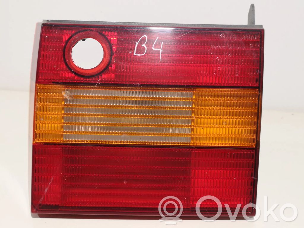 Volkswagen PASSAT B4 Lampă spate în caroserie 