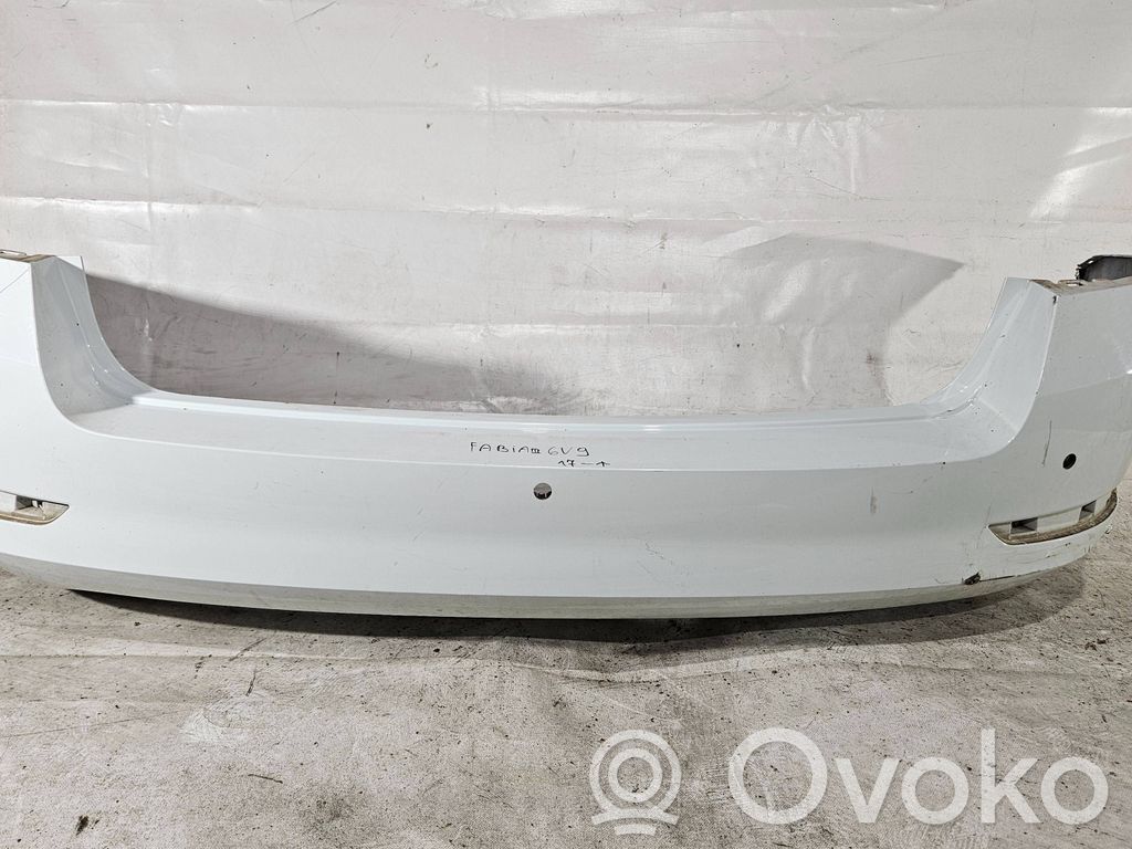 Skoda Fabia Mk3 (NJ) Parachoques 