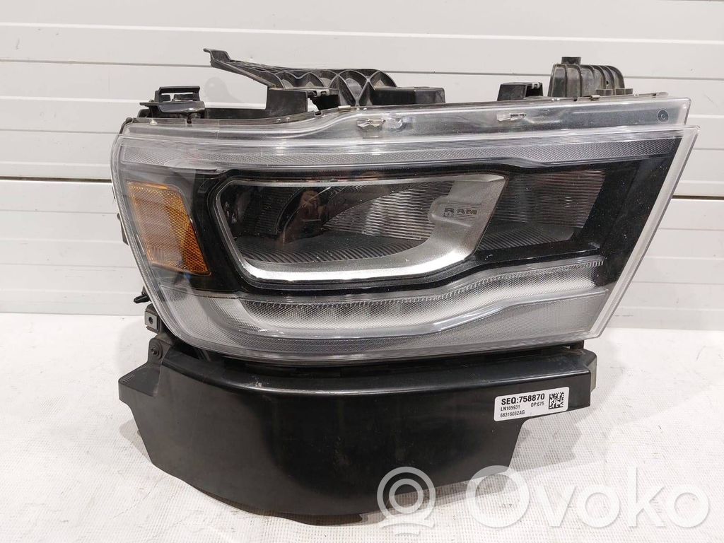 Dodge RAM 1500 DS Scheinwerfer 