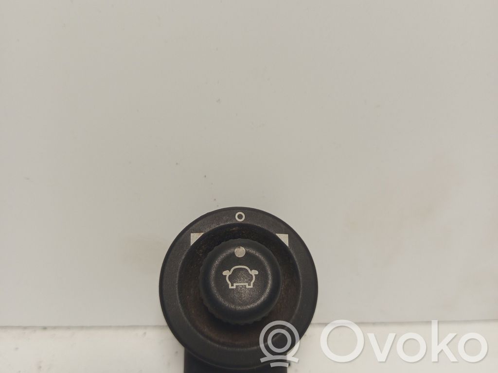 Interruptor del espejo lateral   93BG17B676