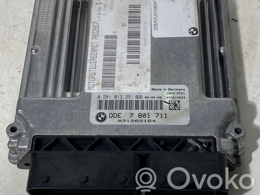 BMW 3 E90 E91 Moottorin ohjainlaite/moduuli 