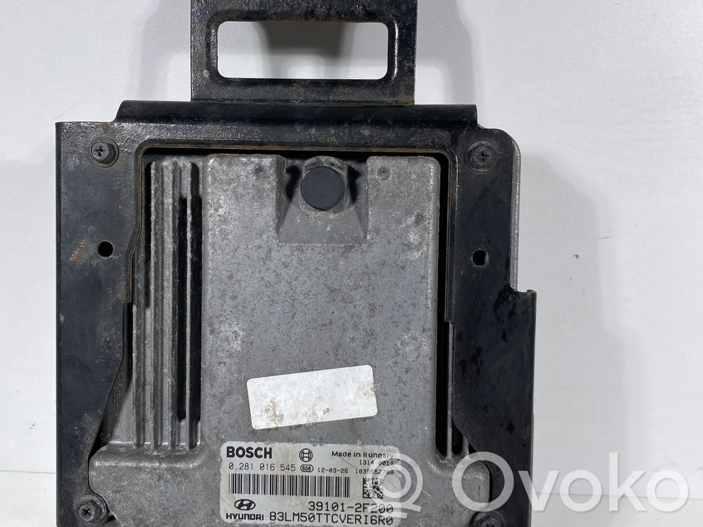 Hyundai ix35 Engine control unit/module 