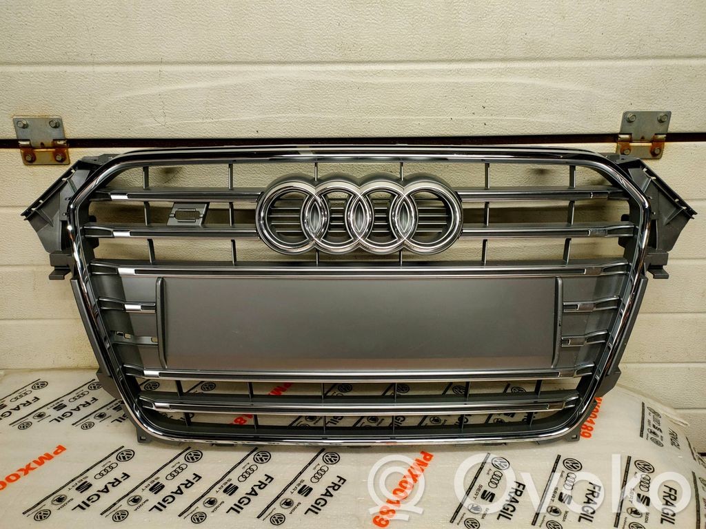 Audi A4 S4 B8 8K Etusäleikkö 
