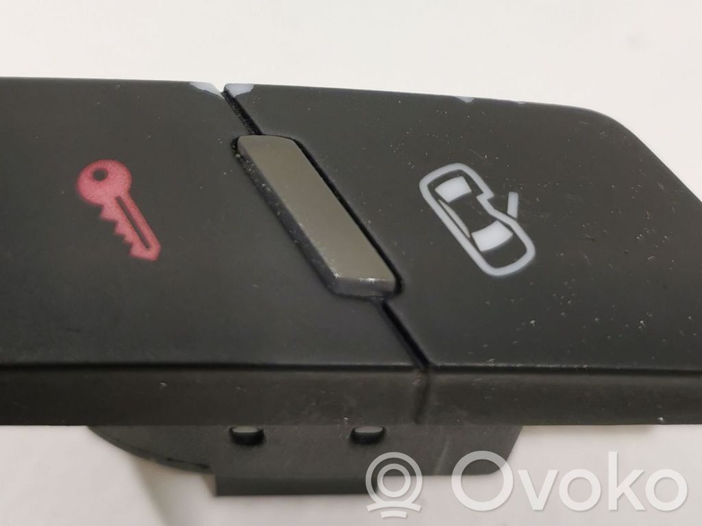 Central locking switch button   AF1967107