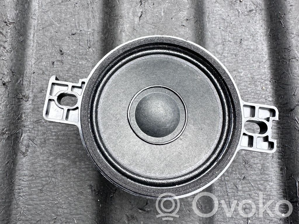 Audi A4 S4 B9 8W Altavoz del panel 