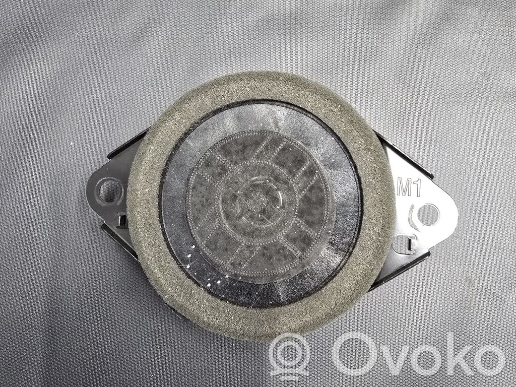 Lexus RX 450H Altavoz del panel 