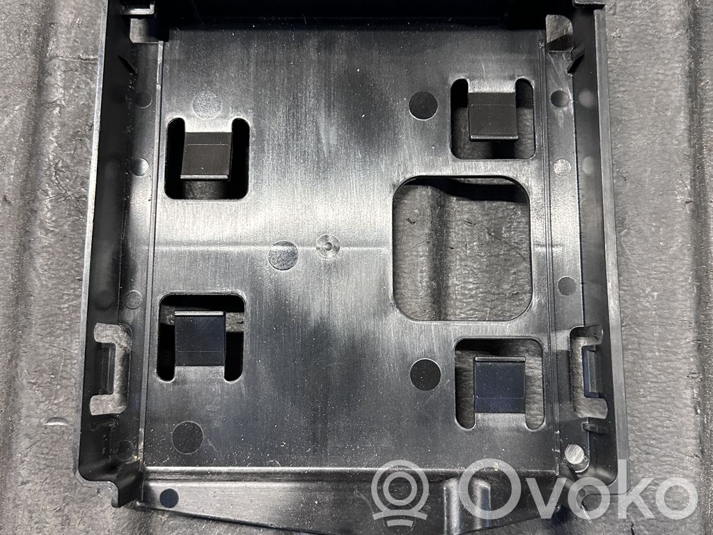 Audi A4 S4 B9 8W Otros repuestos del interior 