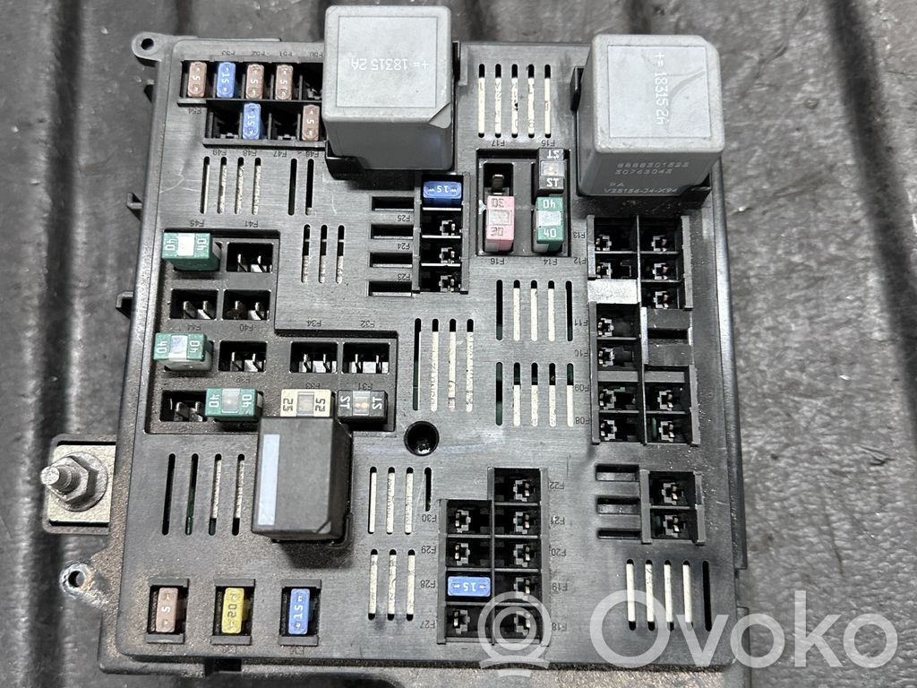 Volvo S90, V90 Fuse module 