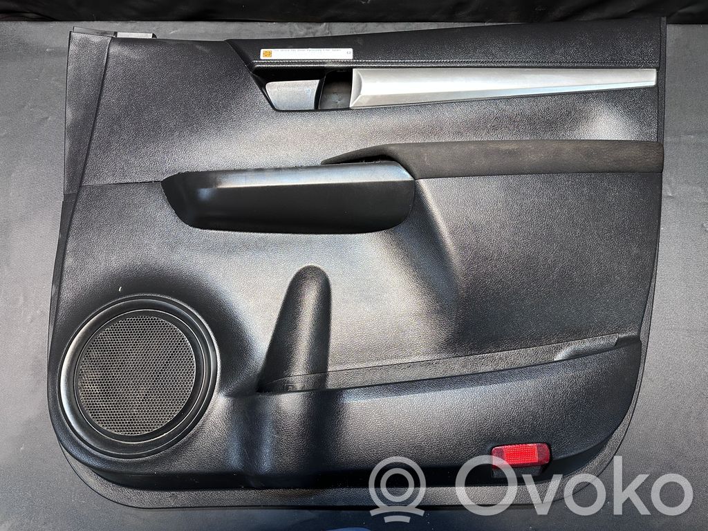 Toyota Hilux (AN120, AN130) Rivestimento del pannello della portiera anteriore 