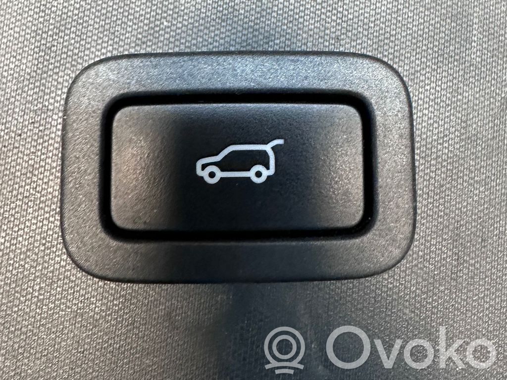 Land Rover Discovery 5 Tailgate/trunk/boot open switch 