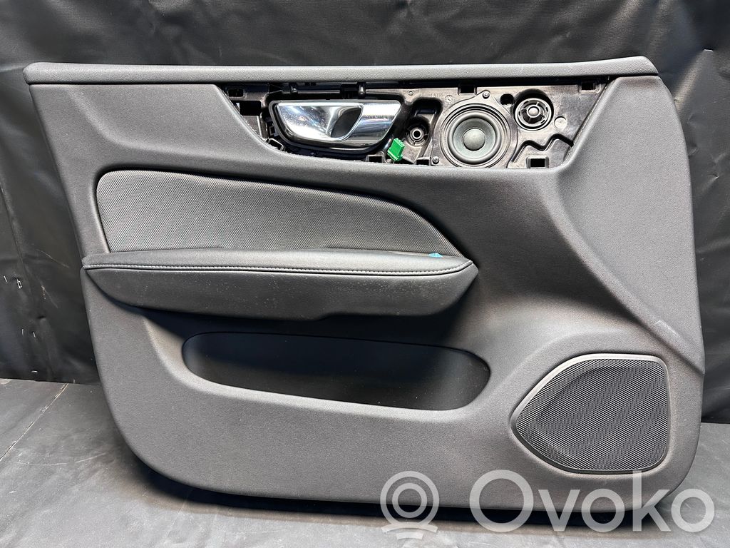 Volvo V60 Boczki / Poszycie drzwi przednich 