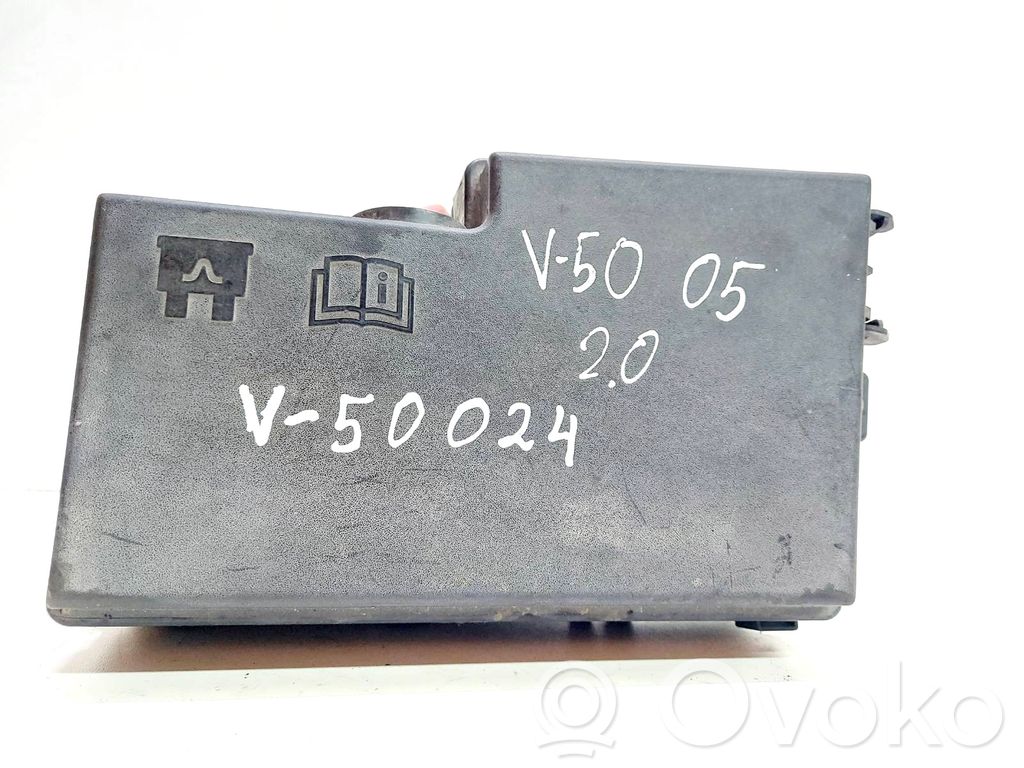 Volvo V50 Drošinātāju kaste (komplekts) 