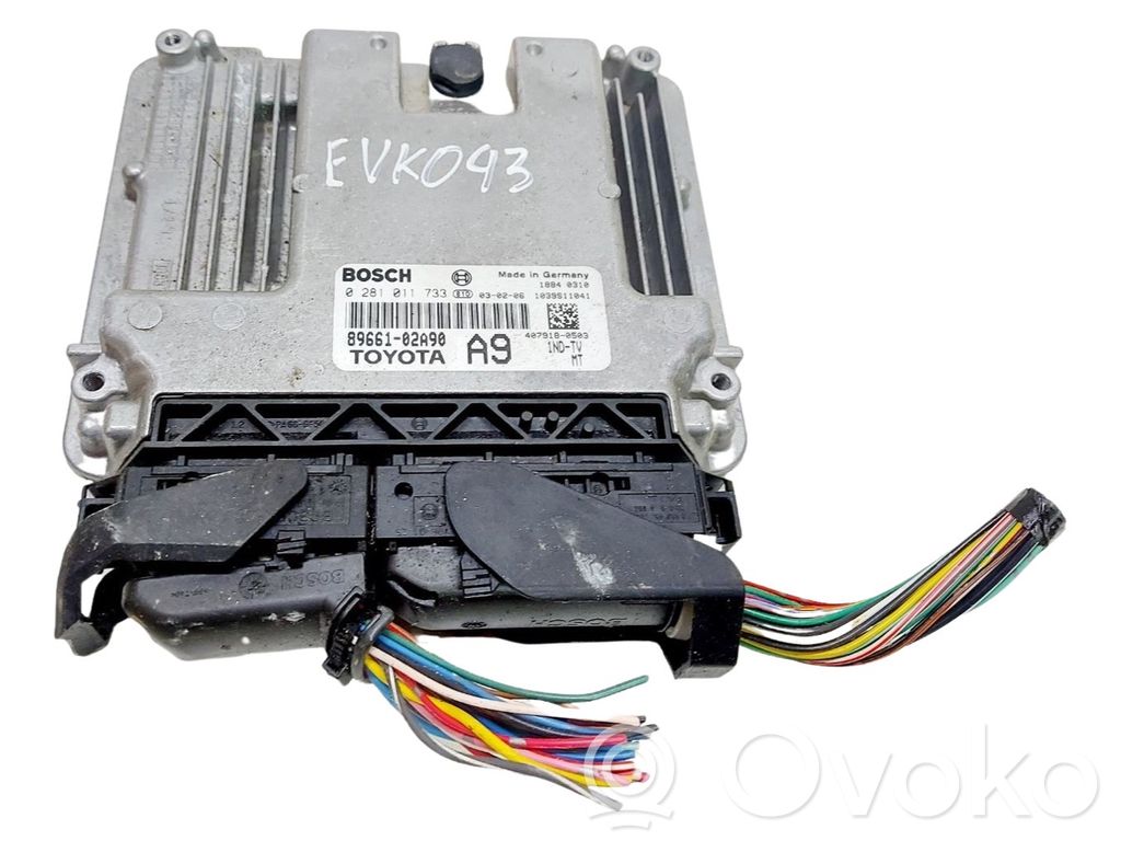 Toyota Corolla E120 E130 Engine control unit/module 