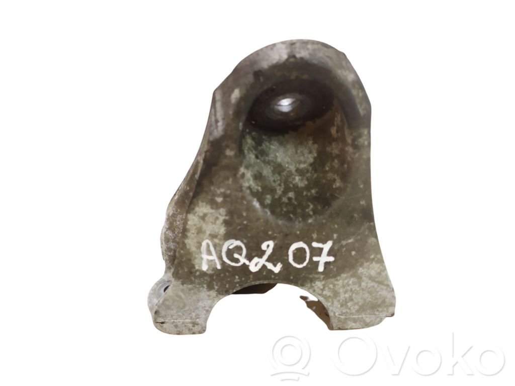 Audi Q7 4L Engine mounting bracket 