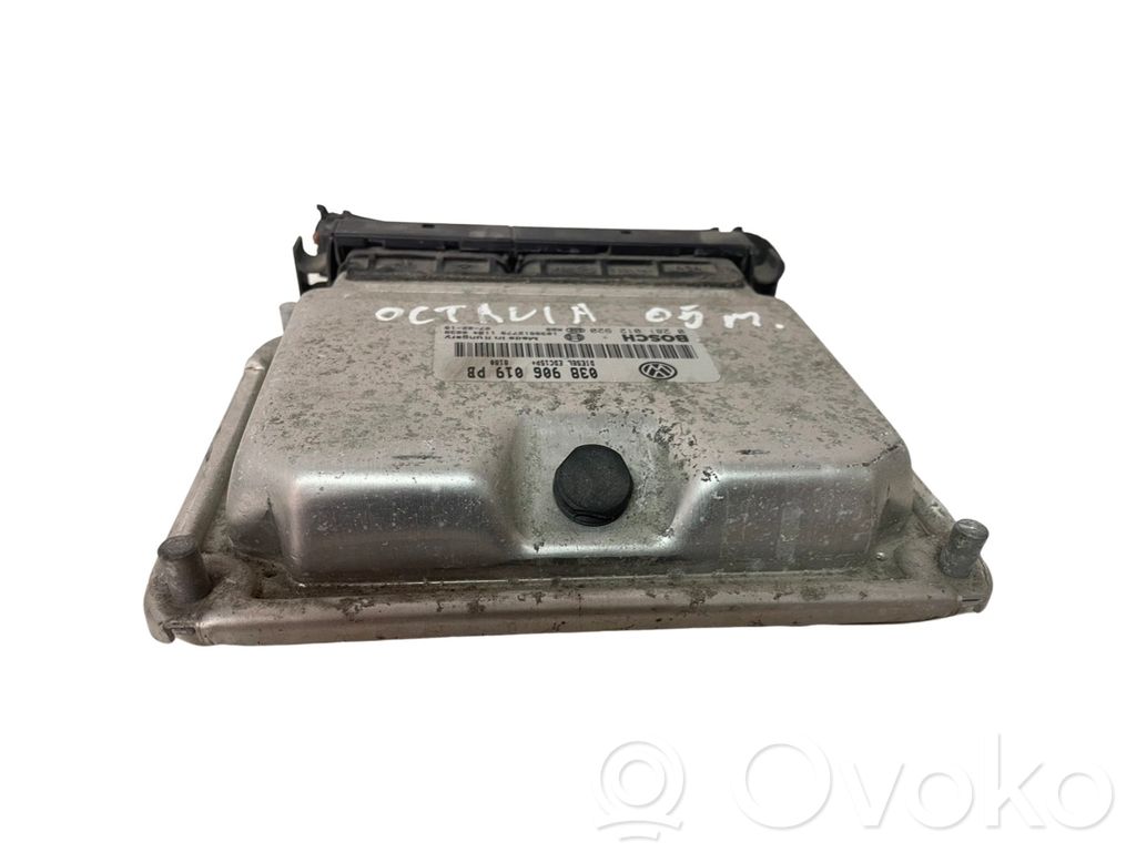 Skoda Octavia Mk1 (1U) Engine control unit/module 