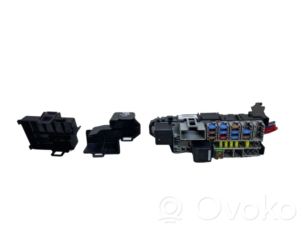 Volvo V60 Fuse module 