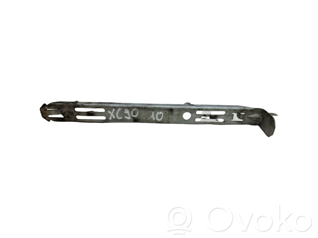 Volvo XC90 Headlight/headlamp mounting bracket 