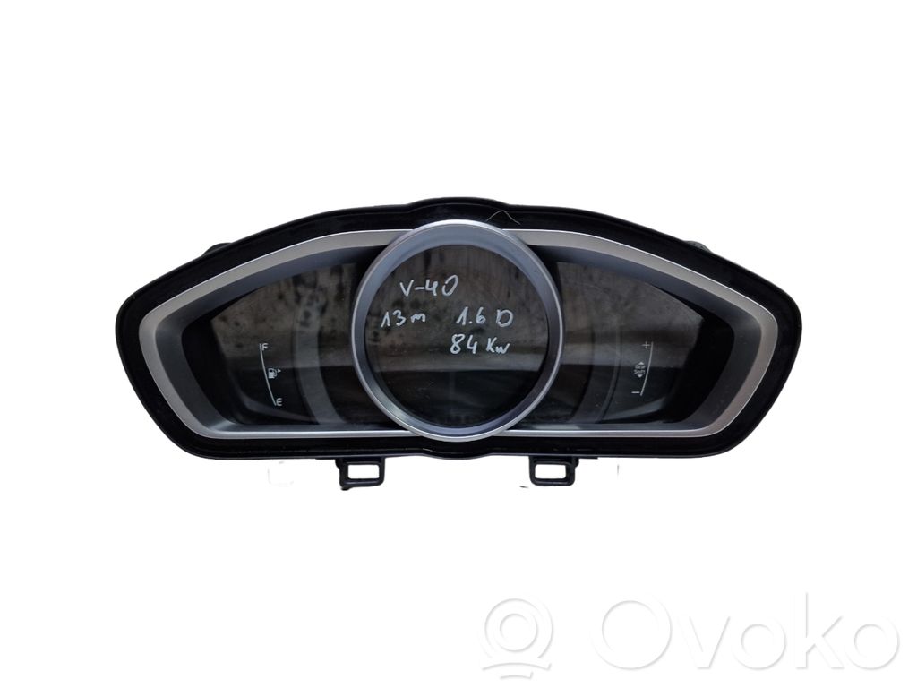 Volvo V40 Speedometer (instrument cluster) 