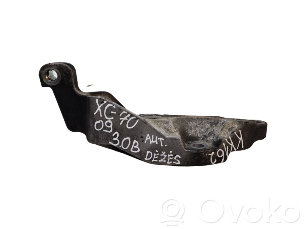 Volvo XC70 Gearbox mounting bracket 