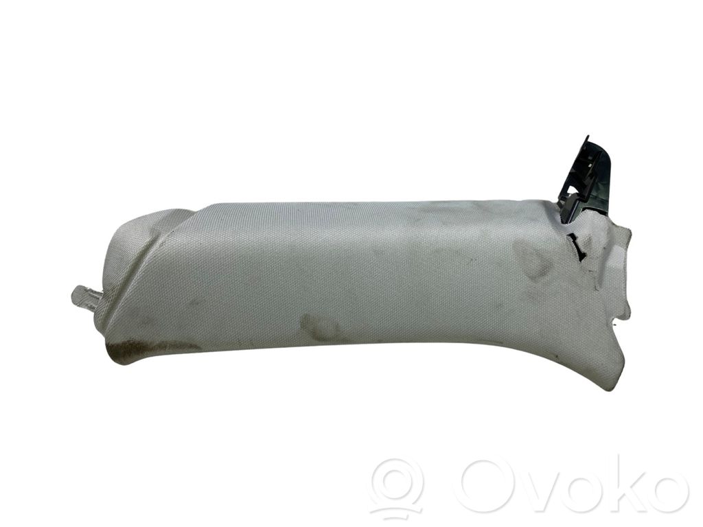 Osłona środkowa słupka / C   8V4867288,A047351,106499