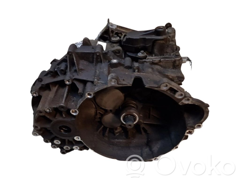 Volvo XC60 Manualna 6-biegowa skrzynia biegów 