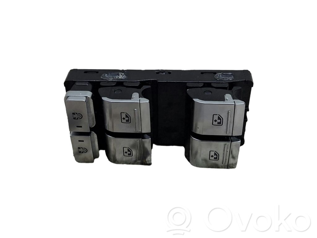 Audi e-tron Electric window control switch 