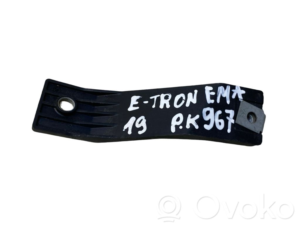 Audi e-tron Other front door trim element 