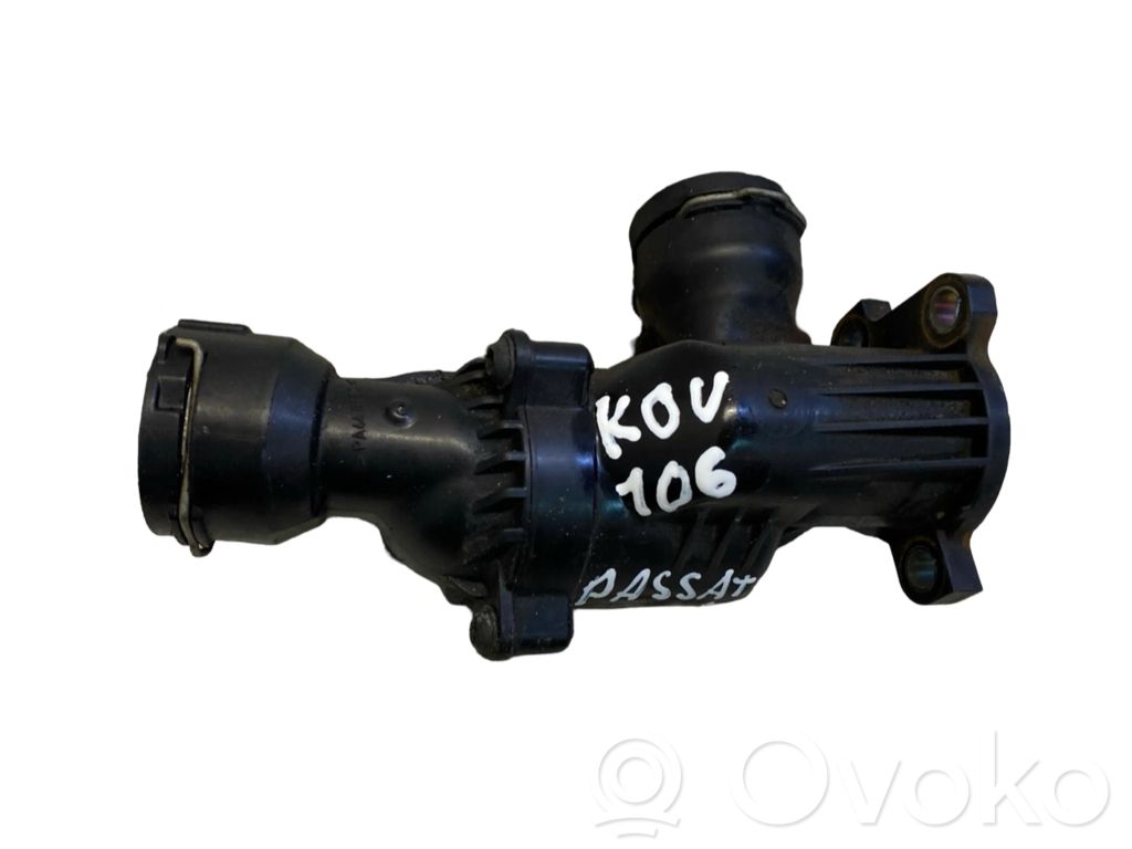 Volkswagen PASSAT B8 Termostat / Obudowa termostatu 