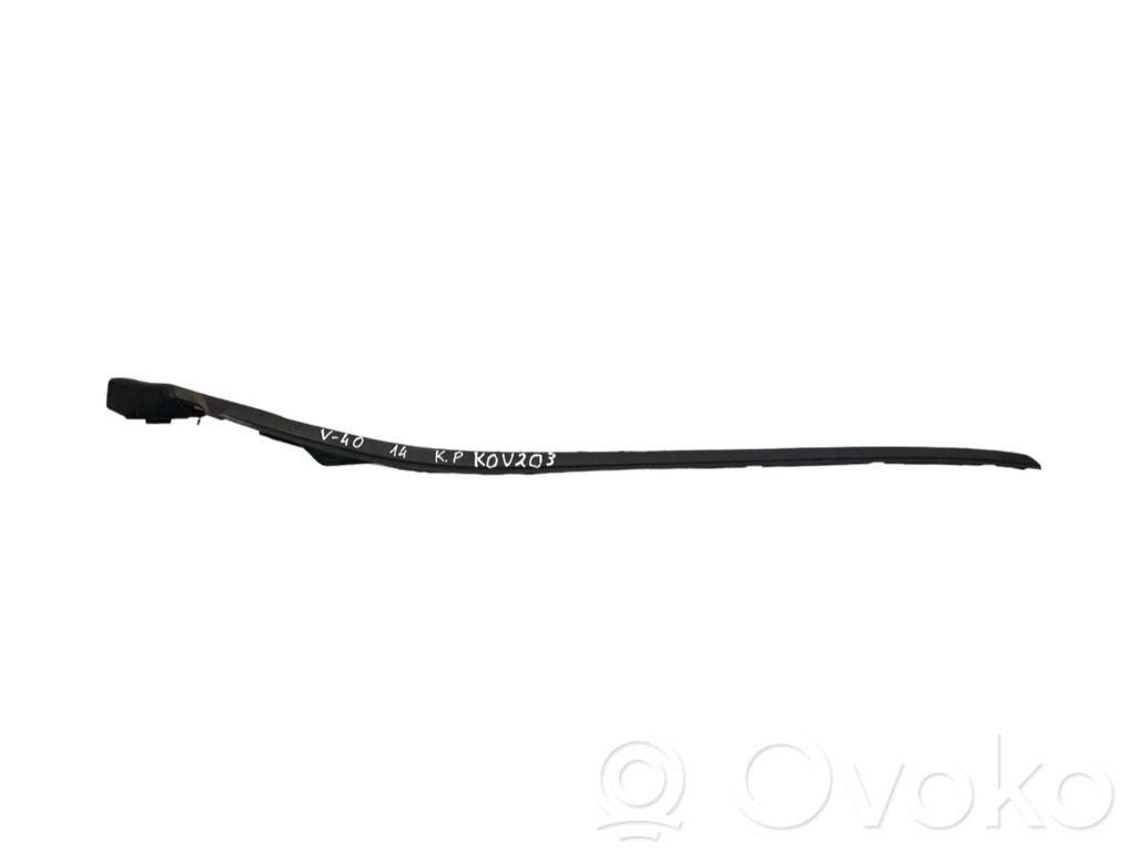 Volvo V40 Windshield trim 