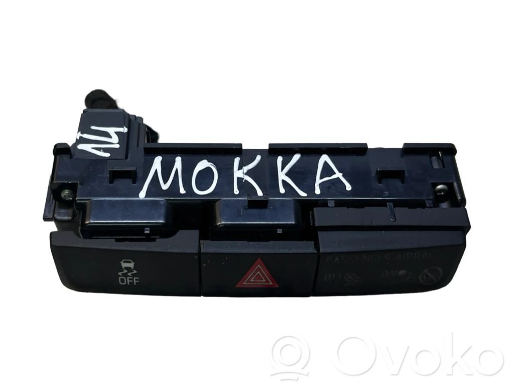 Opel Mokka Hazard light switch 