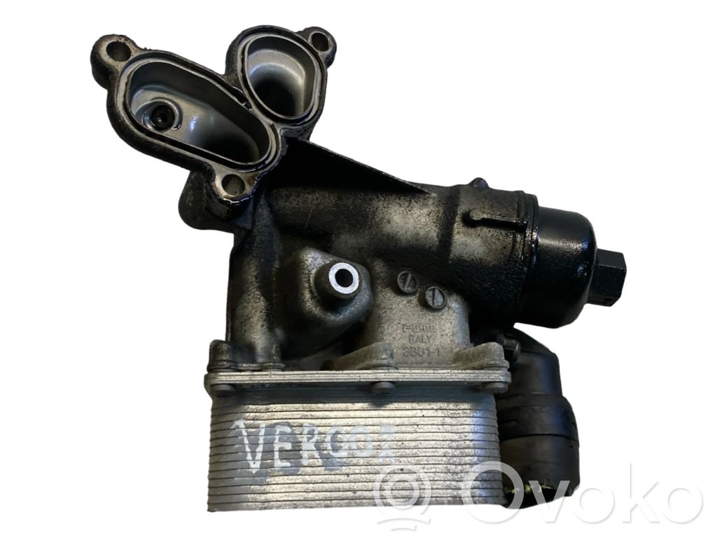 Nissan Qashqai+2 Oil filter mounting bracket 