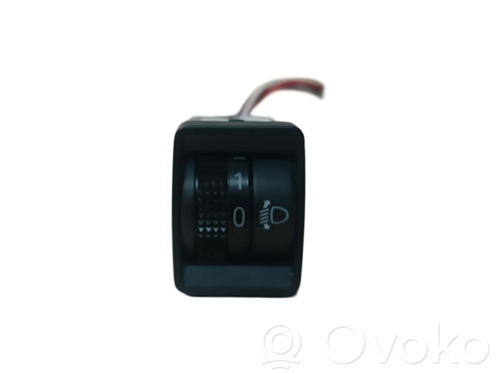 Nissan Qashqai Headlight level height control switch 