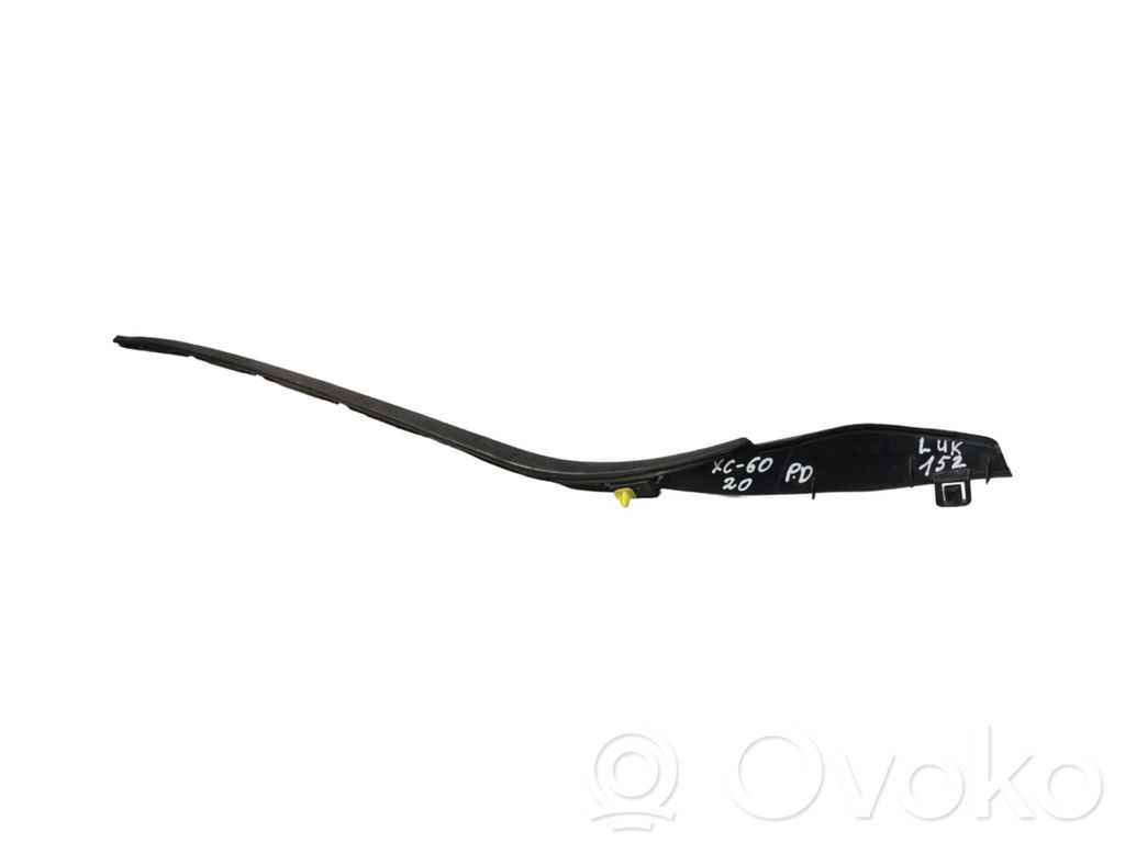 Volvo XC60 Windshield trim 