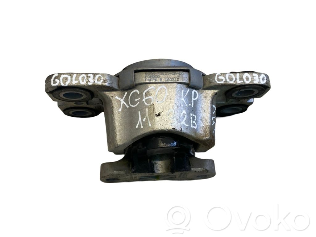 Volvo XC60 Engine mount bracket 