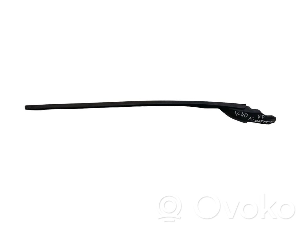 Volvo V40 Cross country Windshield trim 