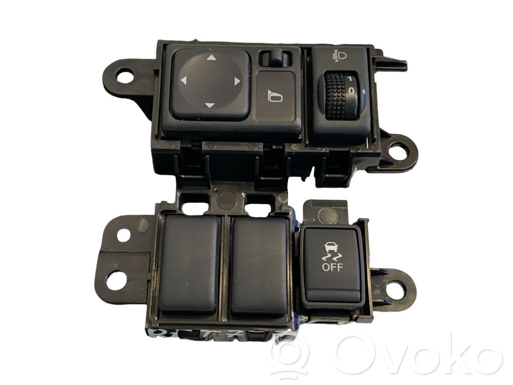 Nissan Juke I F15 Wing mirror switch 