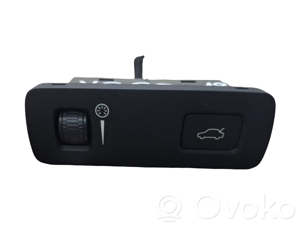 Volvo XC60 Tailgate/boot open switch button 