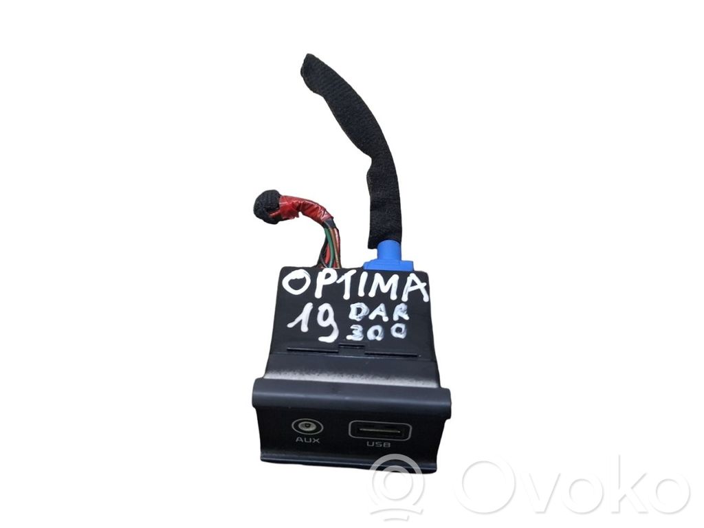 USB-pistokeliitin   96120D4500