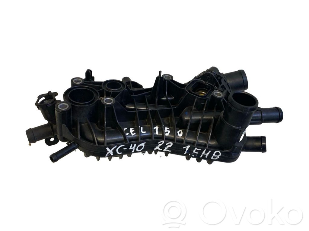 Volvo XC40 Termostat / Obudowa termostatu 