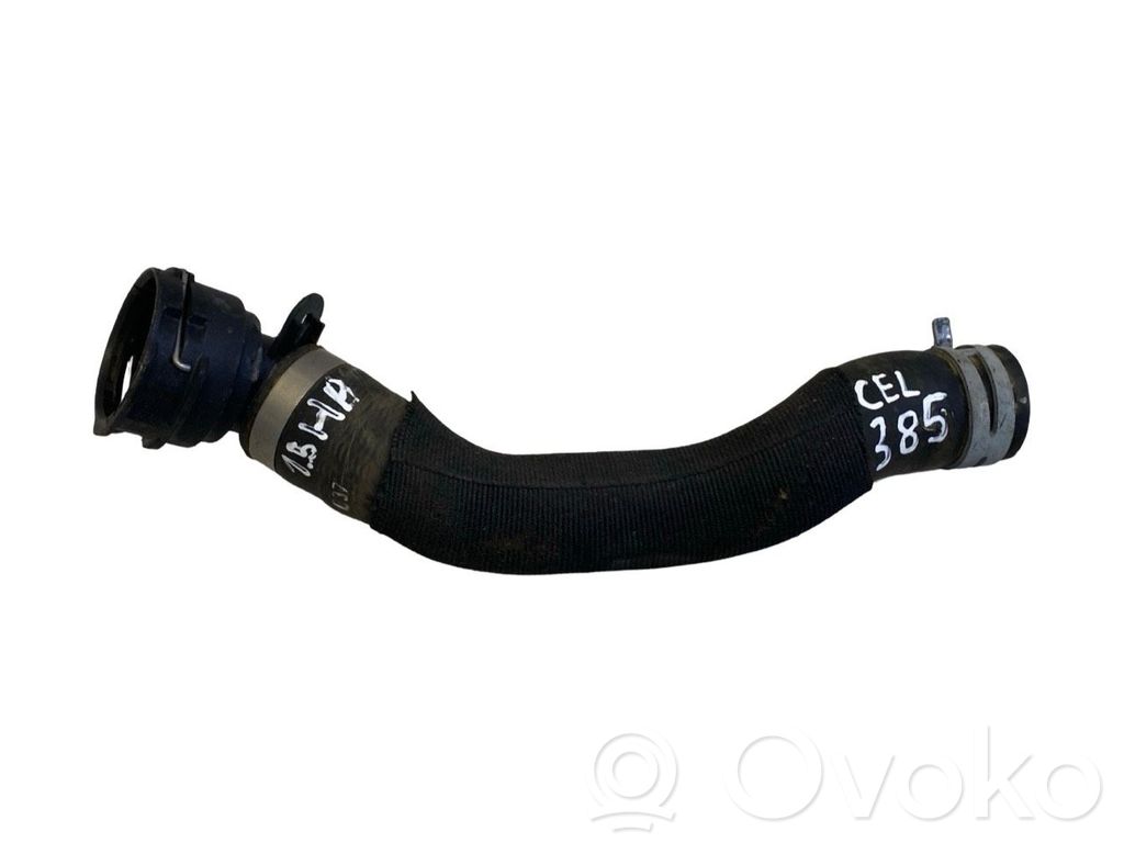 Volvo XC40 Engine coolant pipe/hose 