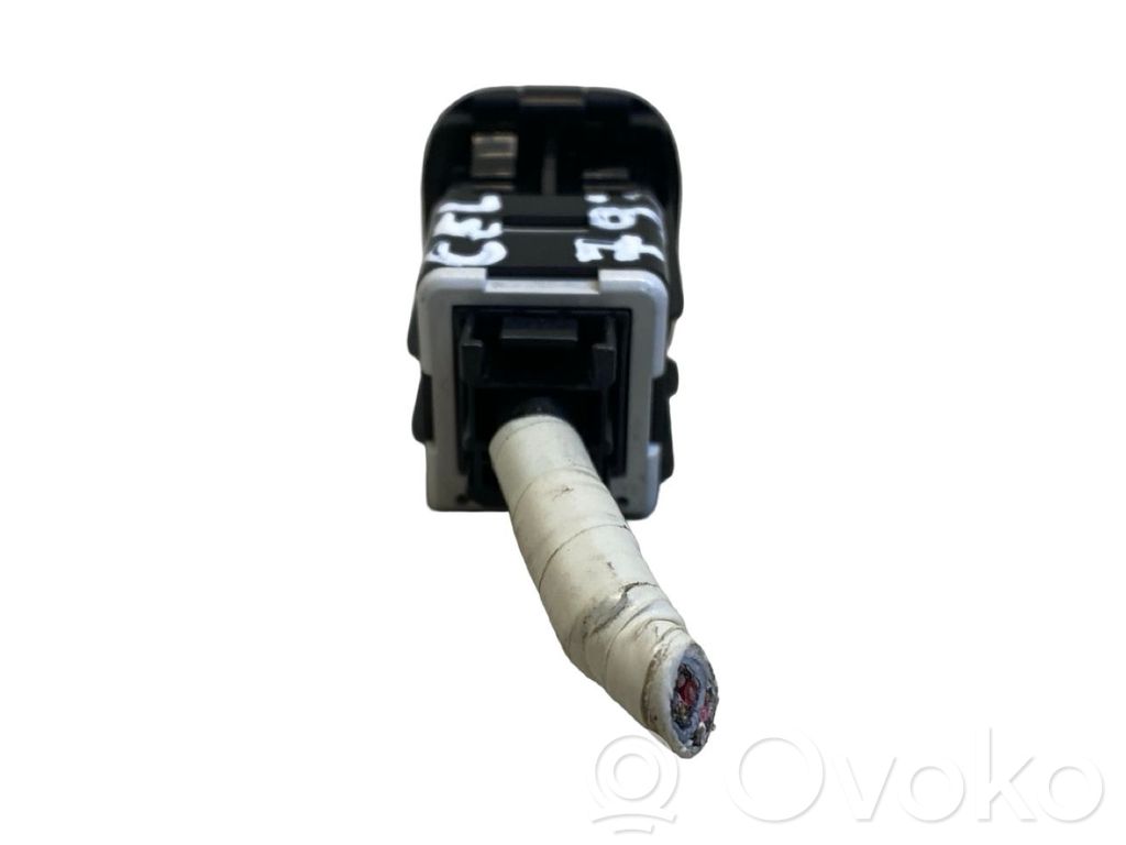 Mazda CX-5 AUX in-socket connector 