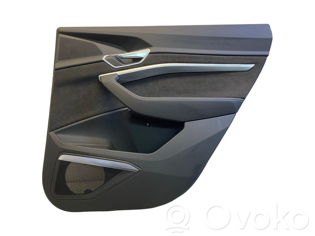Audi e-tron Apšuvums aizmugurējām durvīm 