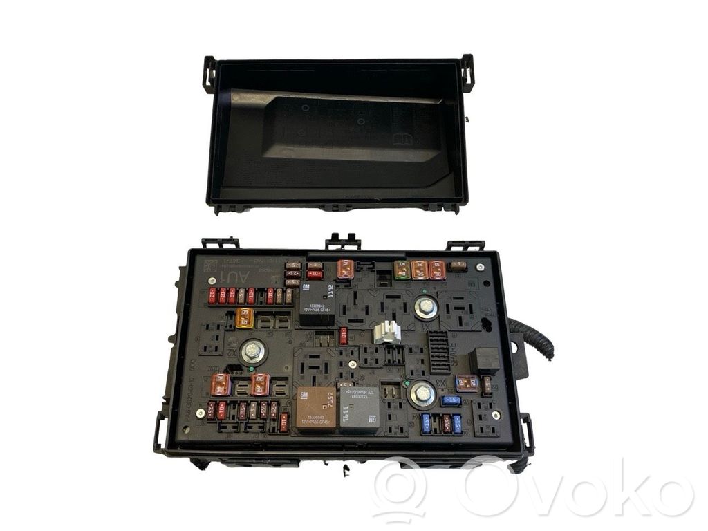 Opel Ampera Fuse box set 