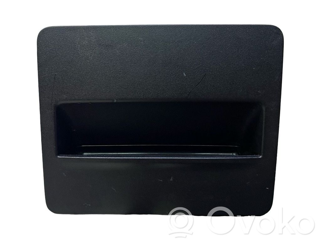 Popielniczka tylna tunelu środkowego   5E0863284,31552