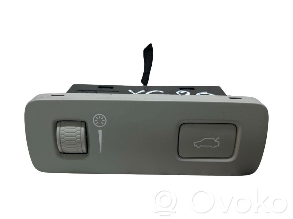 Volvo XC90 Tailgate opening switch 