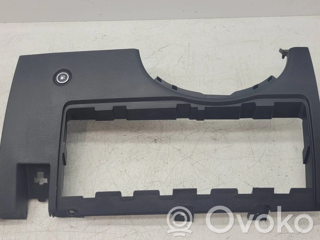 Dashboard lower bottom trim panel   P01746013BL