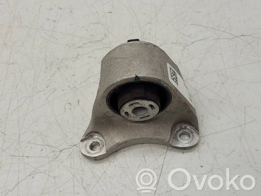 Engine mount bracket   5Y07HD,11208